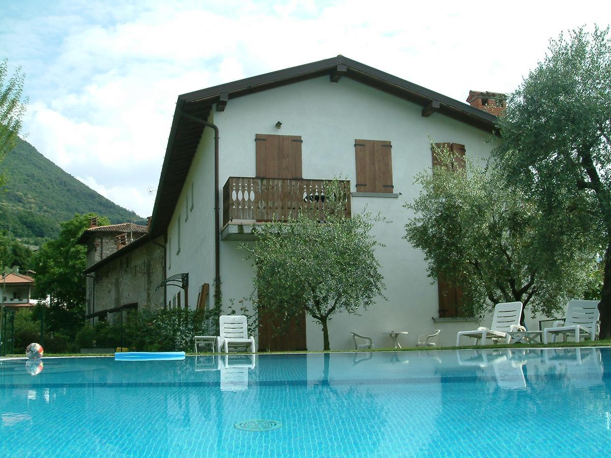 Albergo Ristorante Orazio Sale Marasino Exterior foto