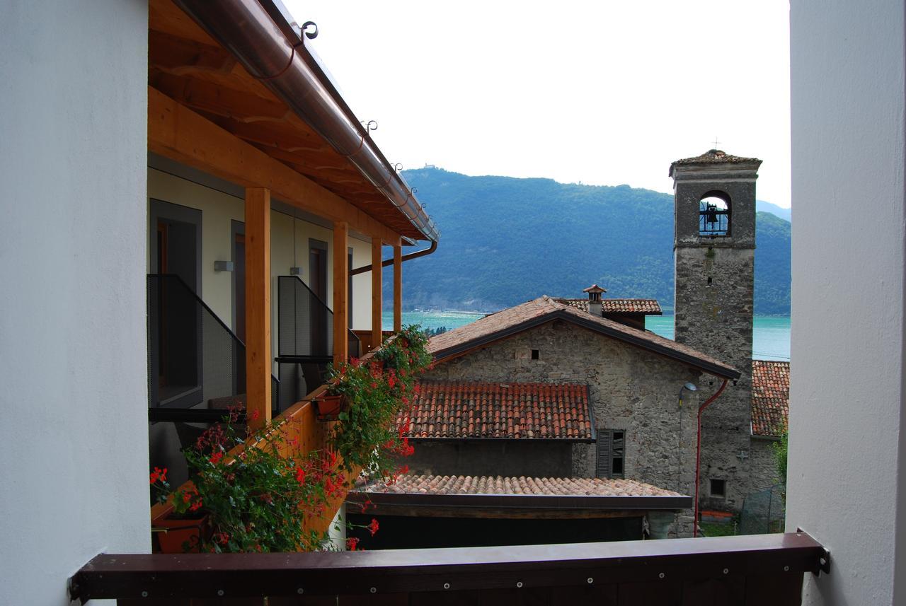 Albergo Ristorante Orazio Sale Marasino Exterior foto